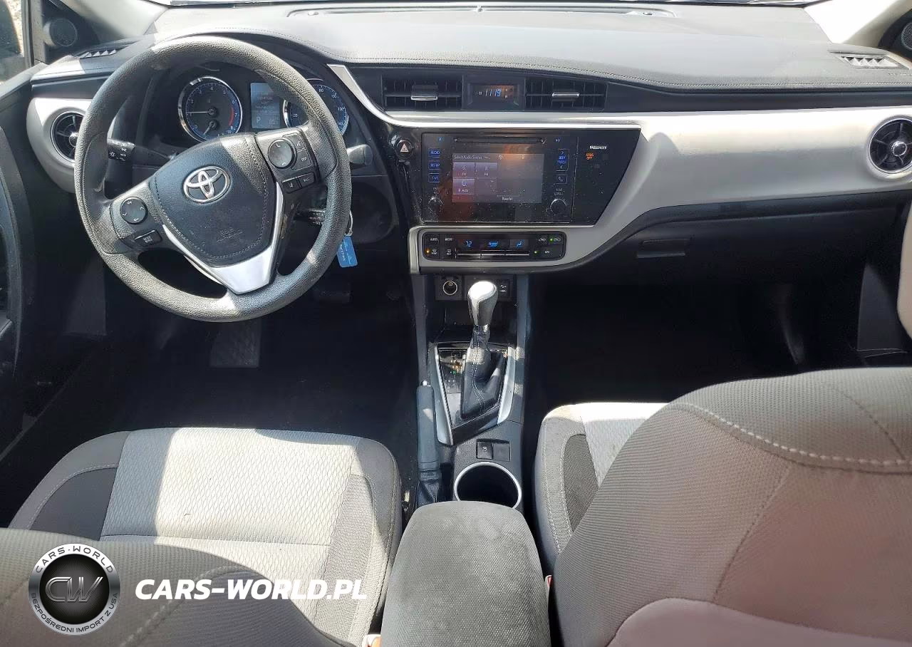 2017 Toyota Corolla Le VIN:2T1BURHEXHC770449 - 8