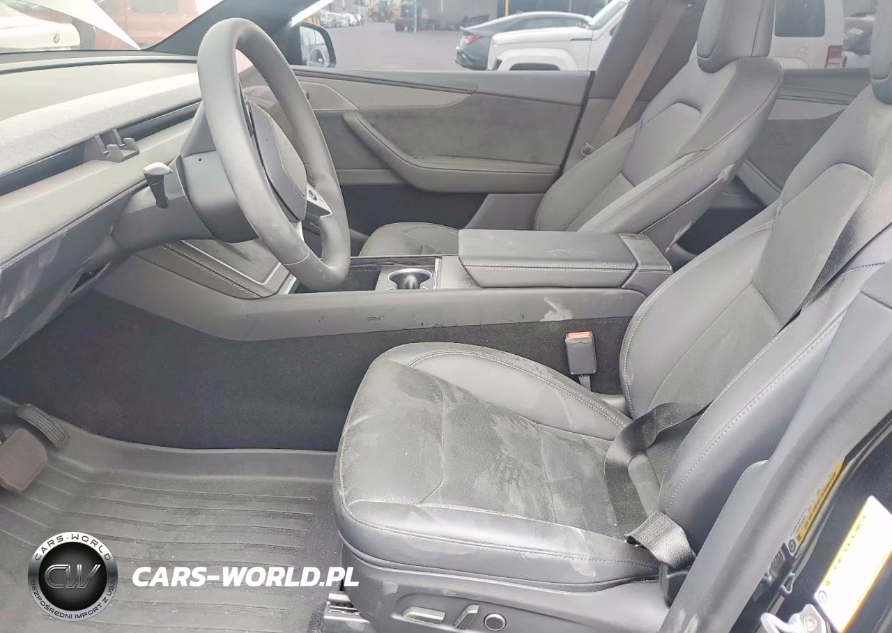 2026 Tesla Model Y VIN:7SAYGDED6TF624590 - 7