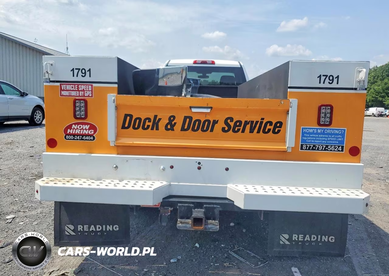 2023 Chevrolet Silverado C3500 VIN:1GB3WRE70PF225312 - 11