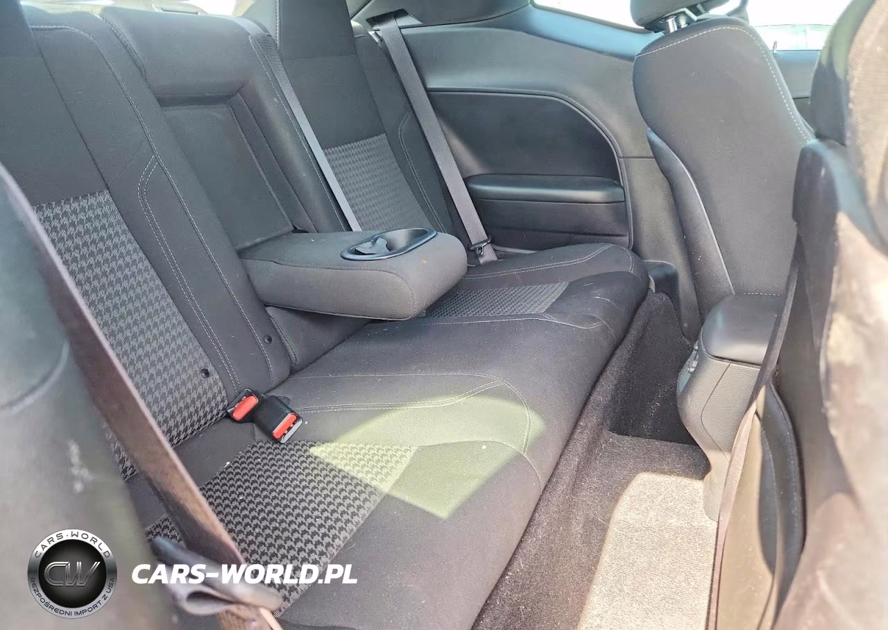 2019 Dodge Challenger Sxt VIN:2C3CDZAG6KH640735 - 10