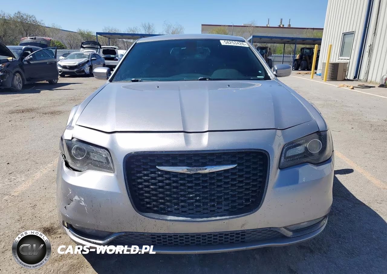 2015 Chrysler 300 S VIN:2C3CCABG4FH797110 - 5
