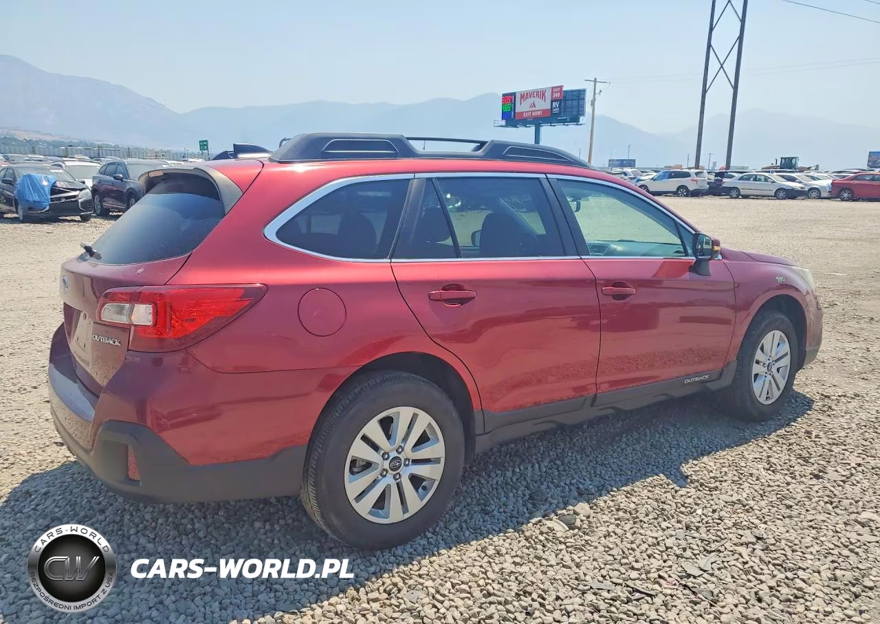 2019 Subaru Outback 2.5I Premium VIN:4S4BSAFC9K3355904 - 3