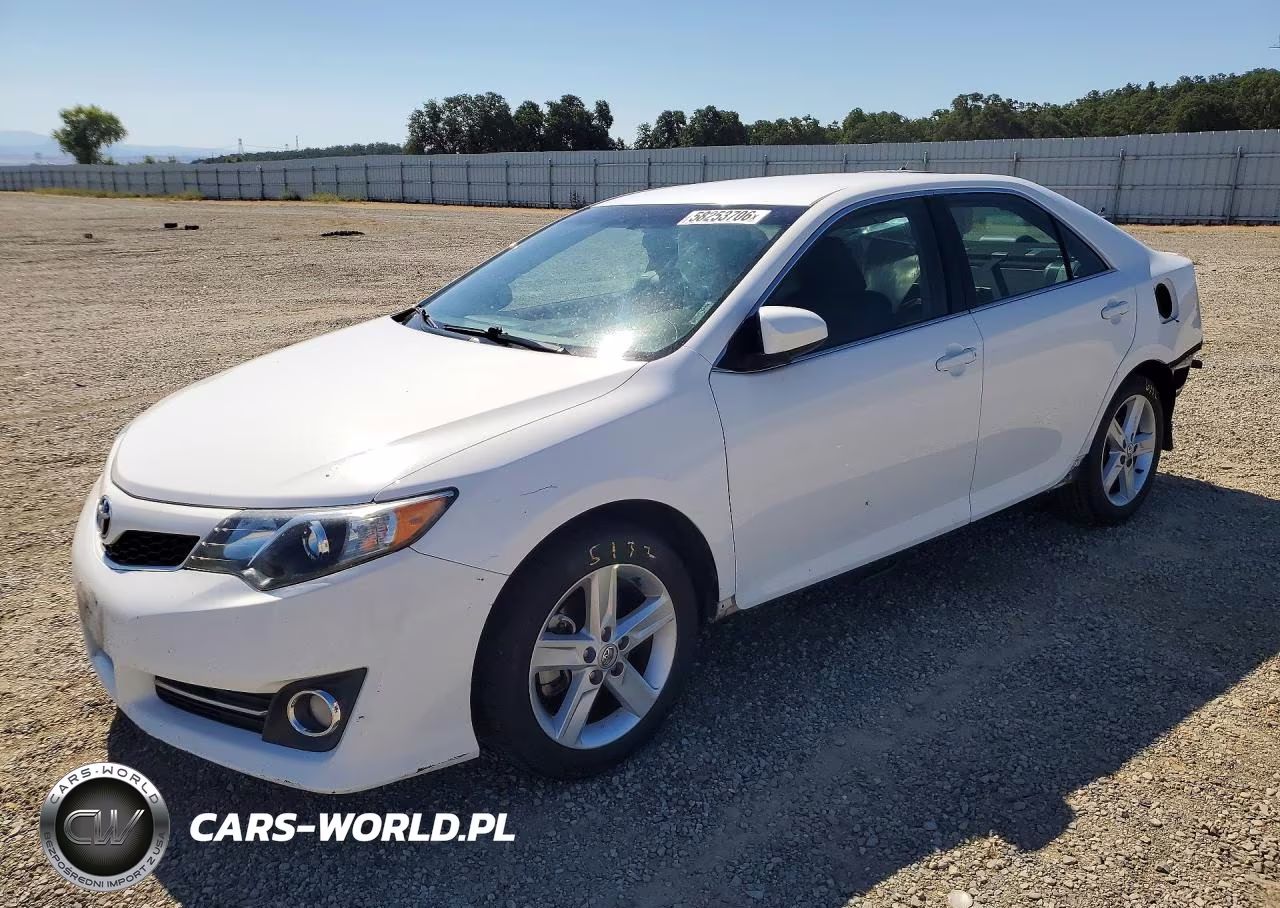 2014 Toyota Camry Se – zdjęcie 1 z 13