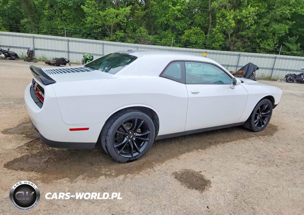2017 Dodge Challenger Sxt VIN:2C3CDZAG0HH558248 - 3