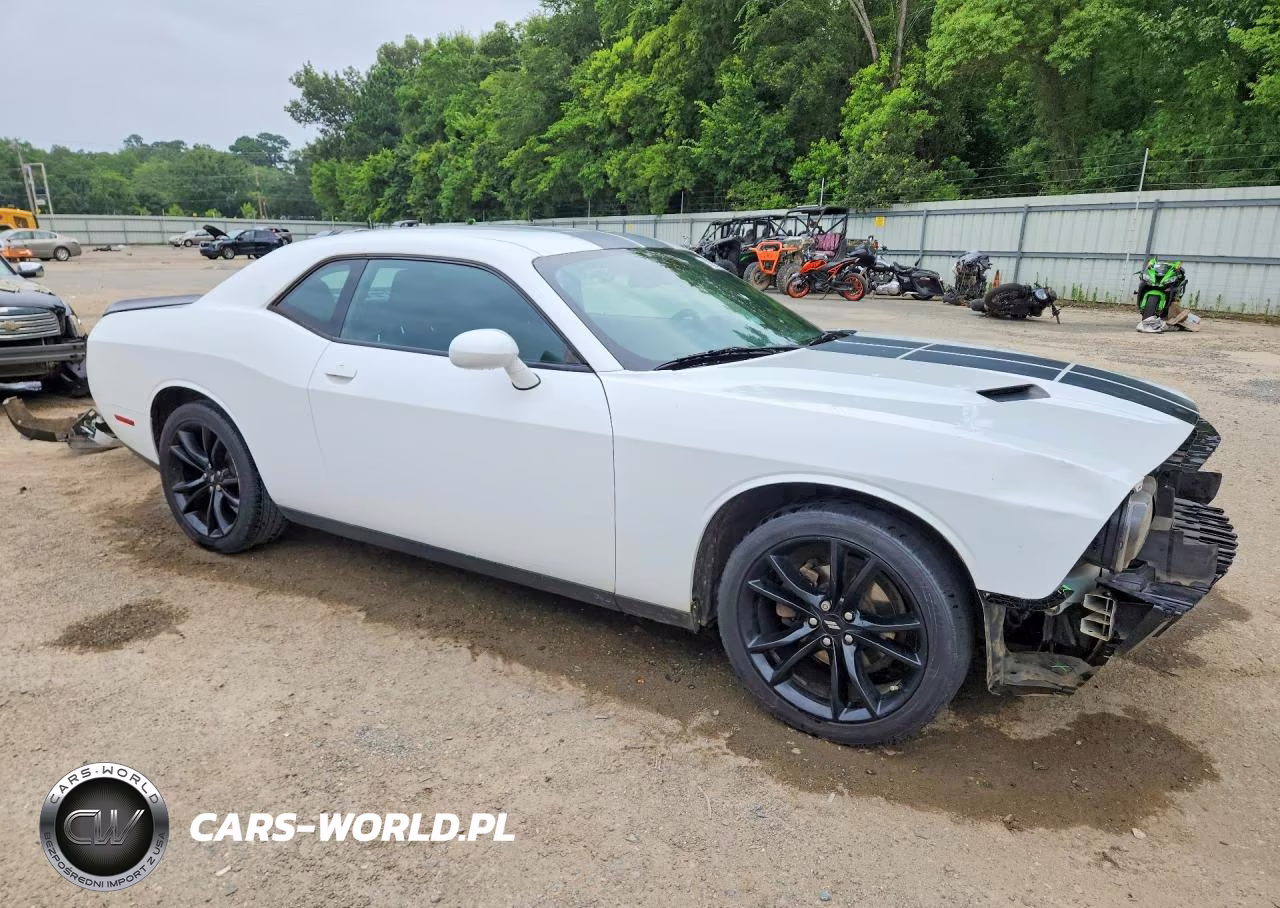 2017 Dodge Challenger Sxt VIN:2C3CDZAG0HH558248 - 4