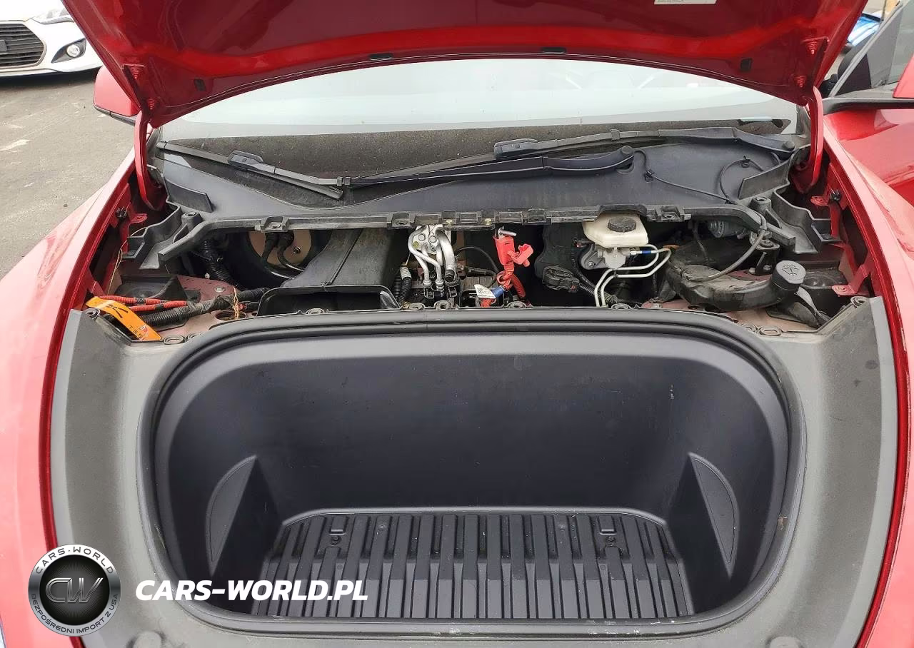2022 Tesla Model Y VIN:7SAYGAEEXNF561813 - 12
