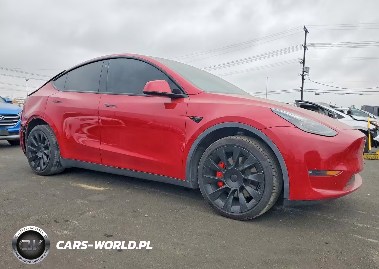2022 Tesla Model Y VIN:7SAYGAEEXNF561813 - 4