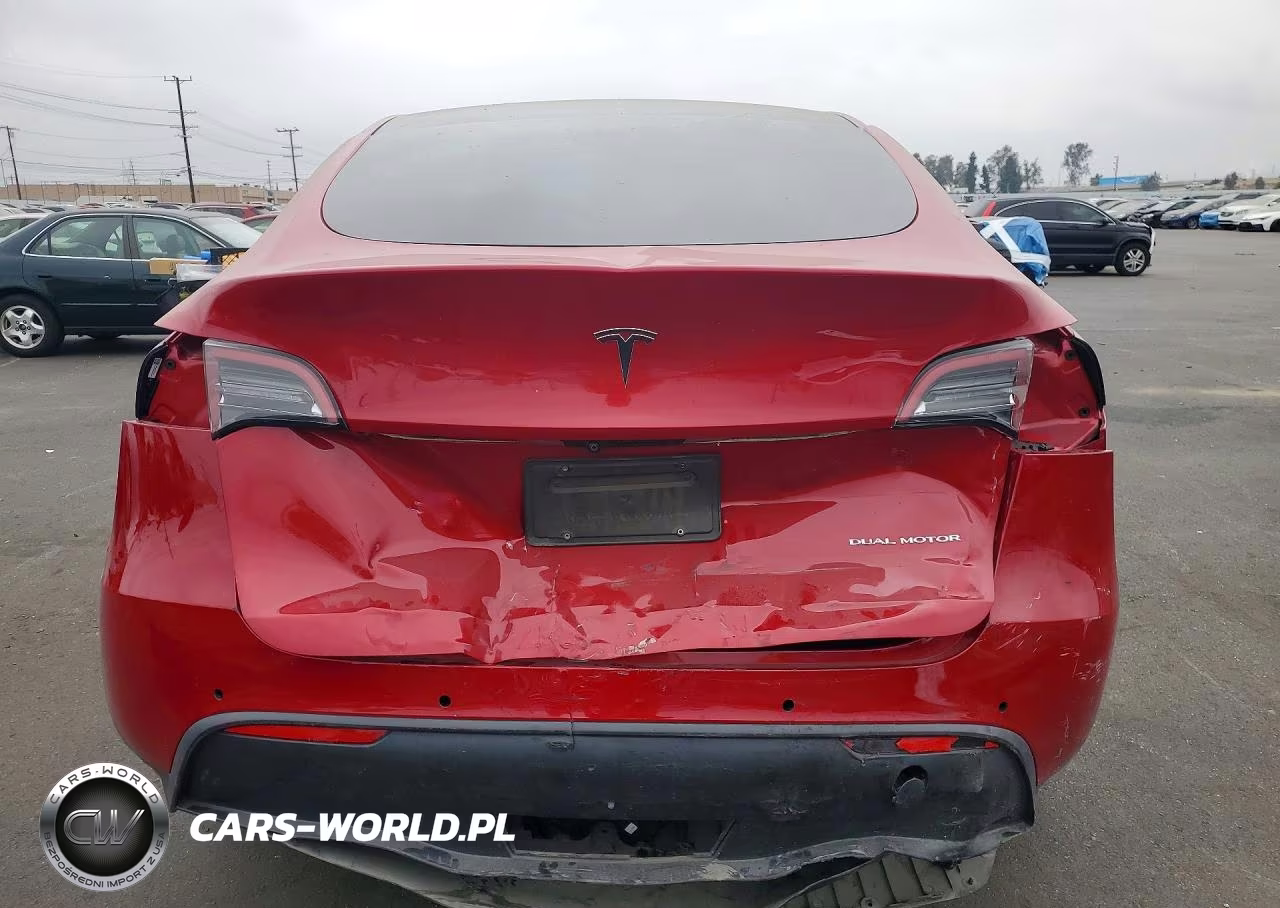 2022 Tesla Model Y VIN:7SAYGAEEXNF561813 - 6