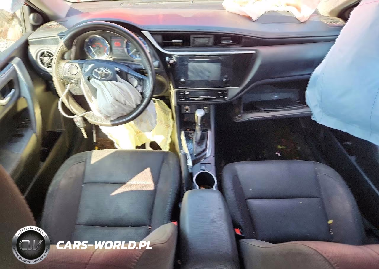 2018 Toyota Corolla Le VIN:2T1BURHE8JC060682 - 8