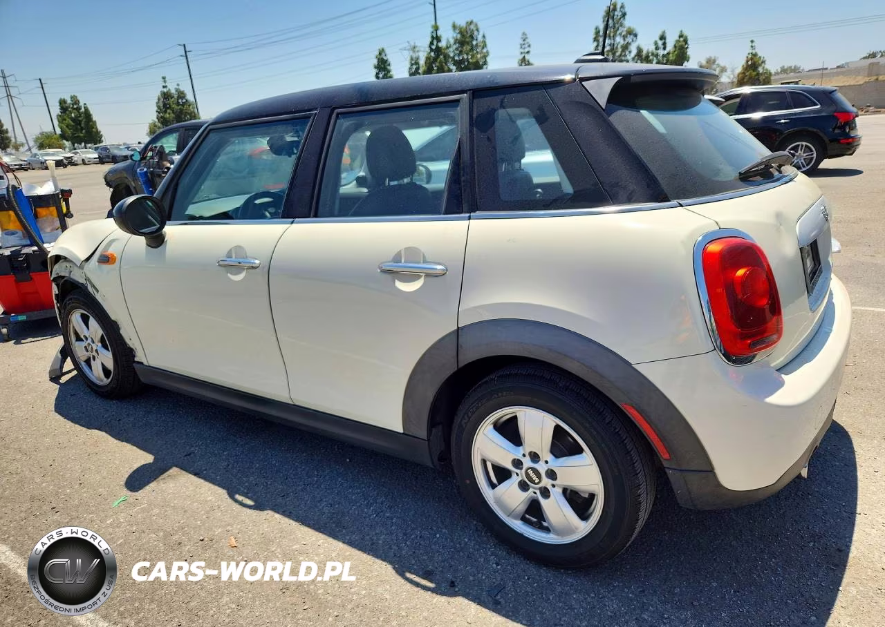 2015 Mini Cooper VIN:WMWXS5C55FT827235 - 2