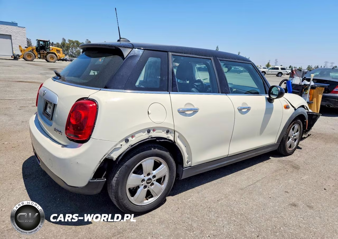 2015 Mini Cooper VIN:WMWXS5C55FT827235 - 3