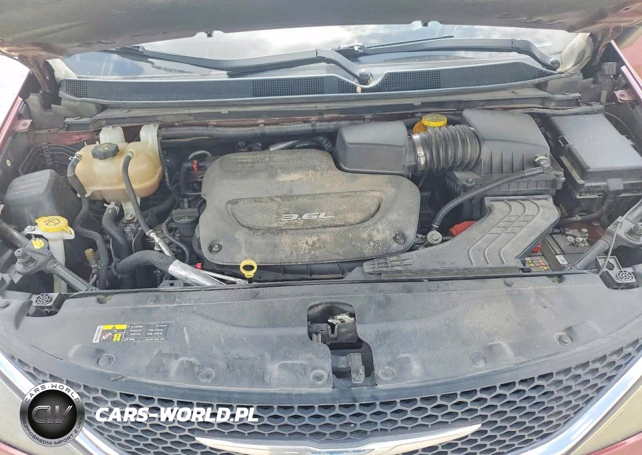 2017 Chrysler Pacifica Touring VIN:2C4RC1DG6HR518353 - 12