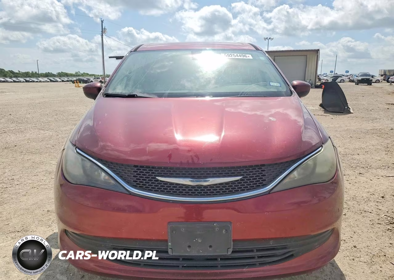 2017 Chrysler Pacifica Touring VIN:2C4RC1DG6HR518353 - 5