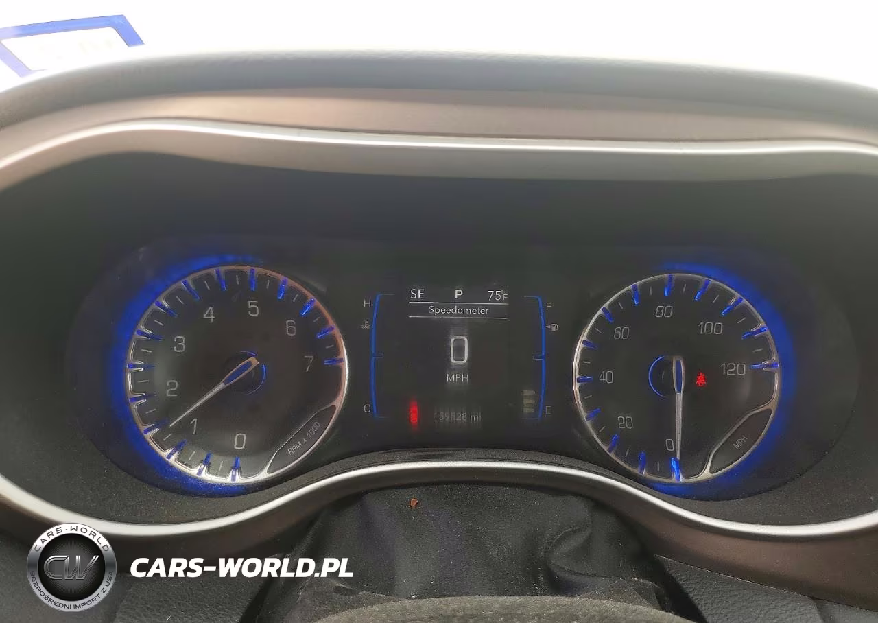 2017 Chrysler Pacifica Touring VIN:2C4RC1DG6HR518353 - 9