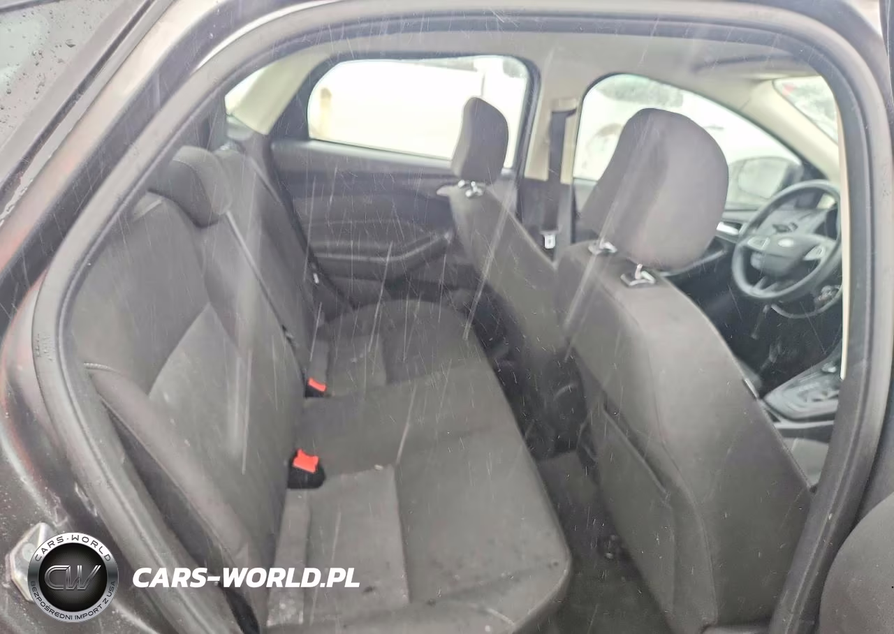 2015 Ford Focus Se VIN:1FADP3F22FL216663 - 10