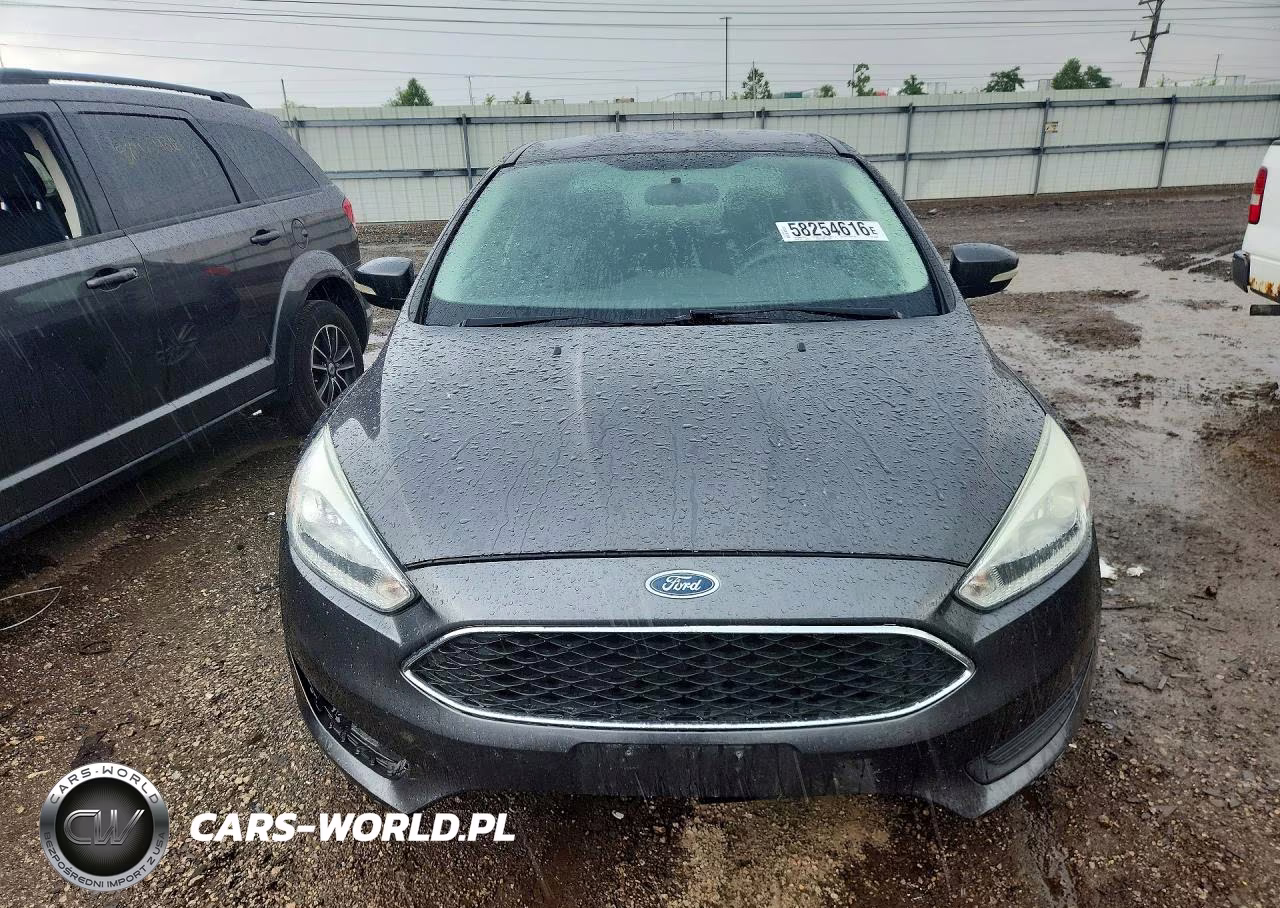 2015 Ford Focus Se VIN:1FADP3F22FL216663 - 5