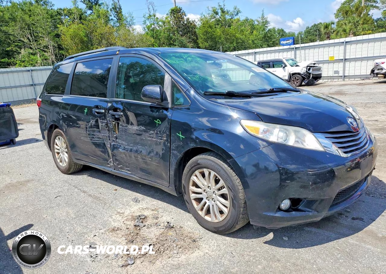 2016 Toyota Sienna Xle 8-Passenger VIN:5TDYK3DCXGS707262 - 4