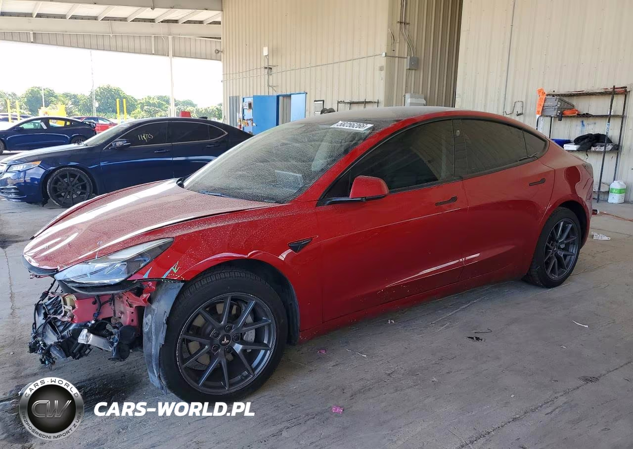 2021 Tesla Model 3 – zdjęcie 1 z 13