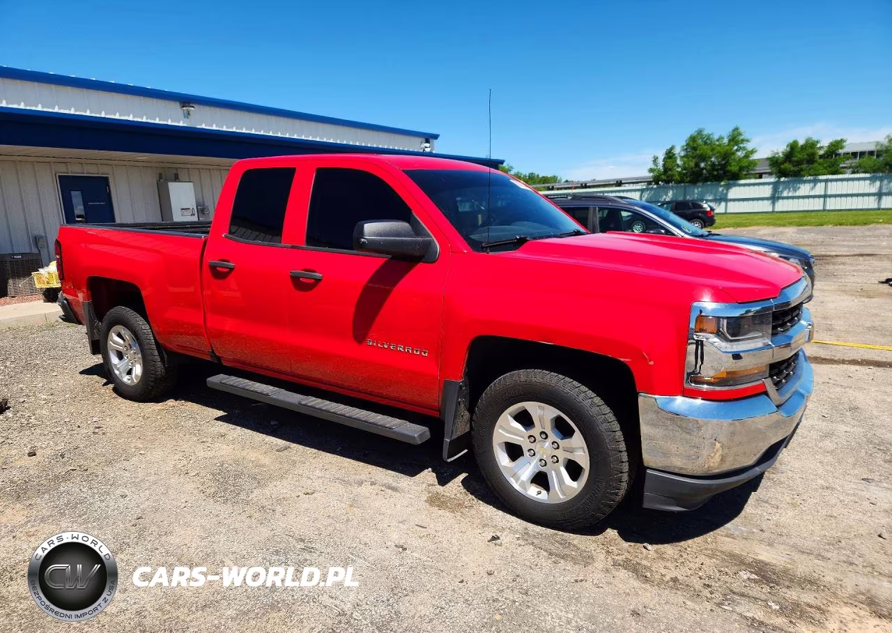2017 Chevrolet Silverado C1500 VIN:1GCRCNEC3HZ304722 - 4