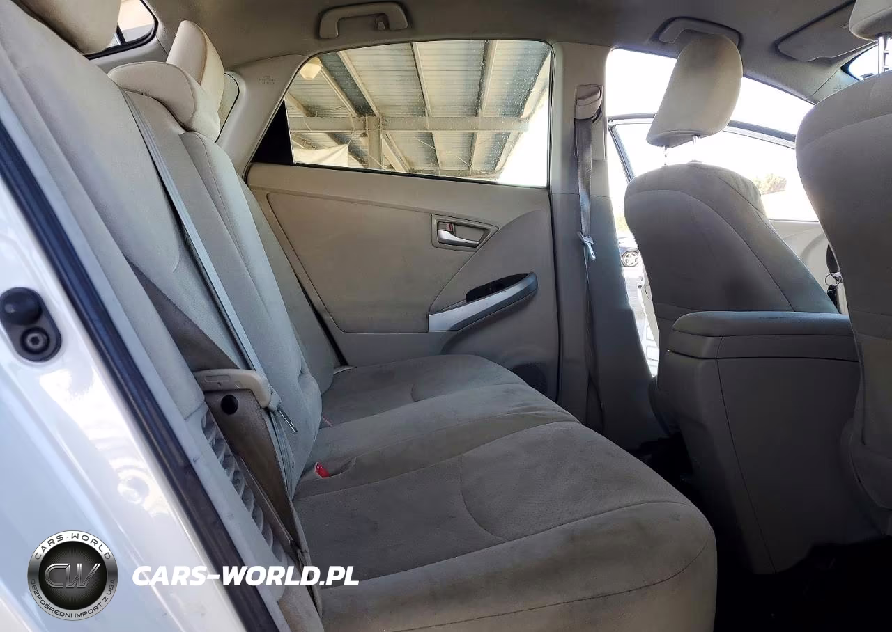 2012 Toyota Prius Three VIN:JTDKN3DU3C5411943 - 10