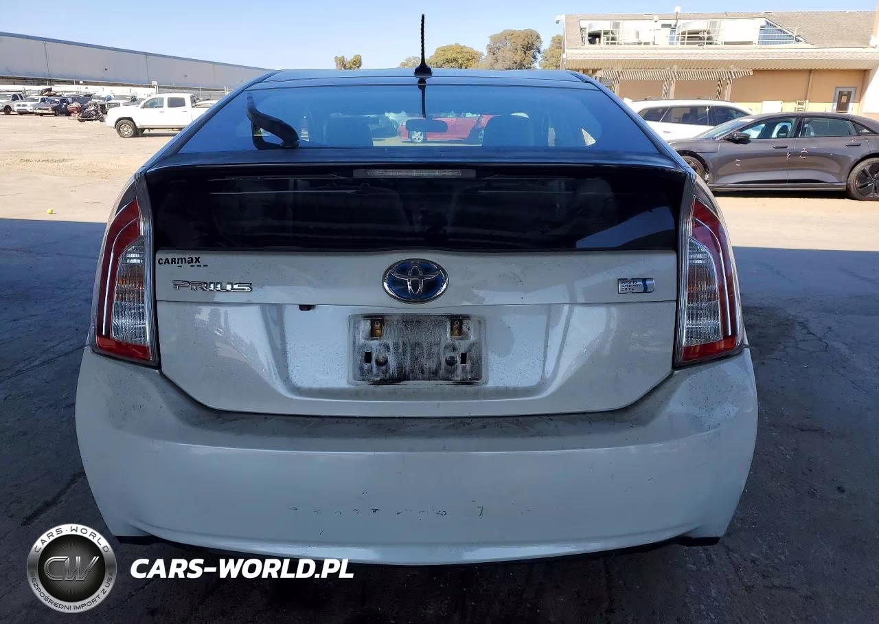 2012 Toyota Prius Three VIN:JTDKN3DU3C5411943 - 6