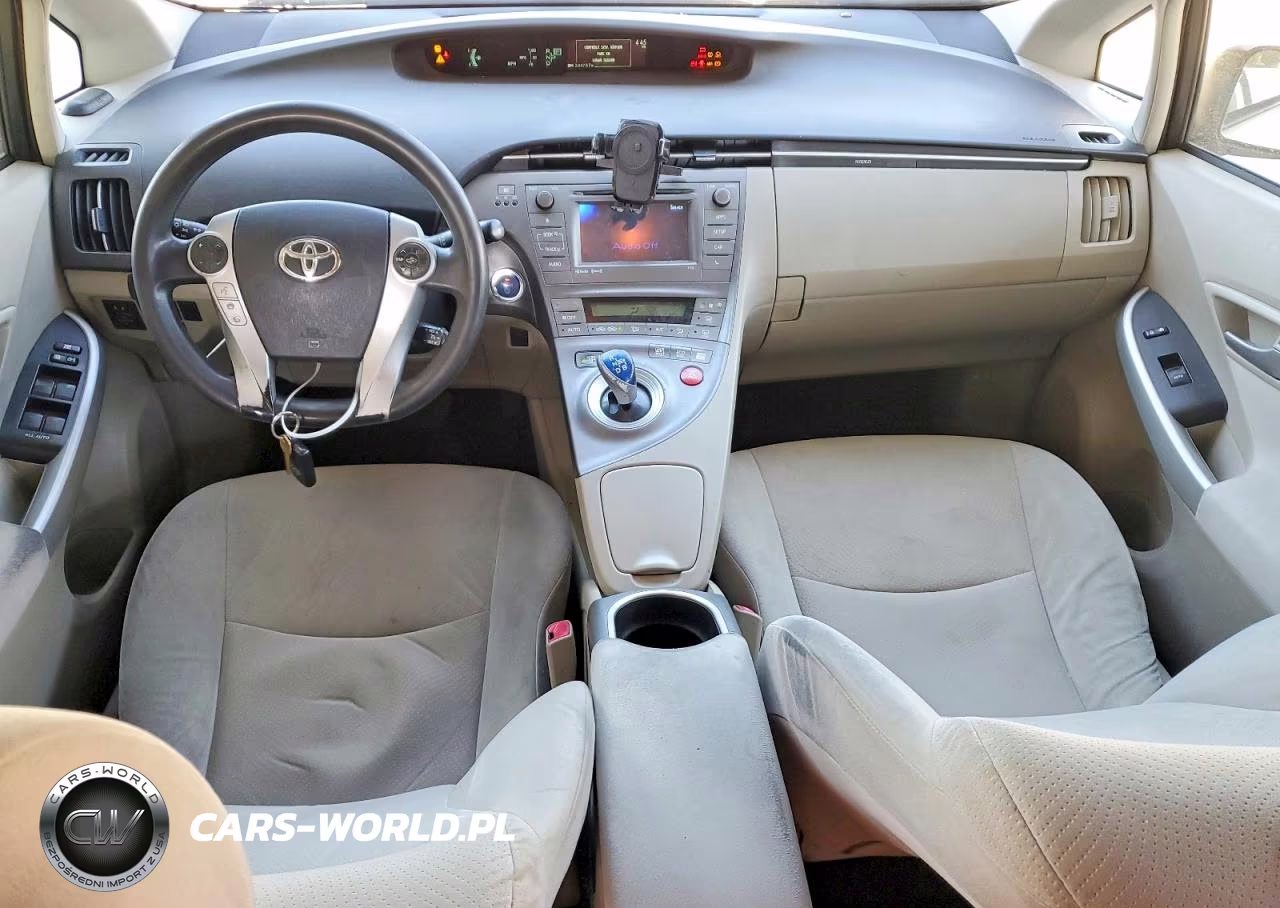 2012 Toyota Prius Three VIN:JTDKN3DU3C5411943 - 8