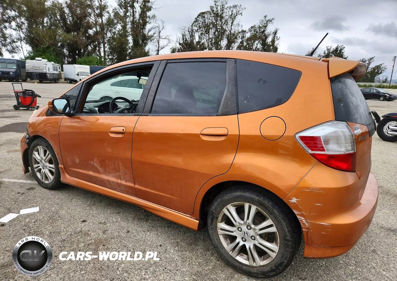 2010 Honda Fit Sport VIN:JHMGE8H46AS021560 - 2