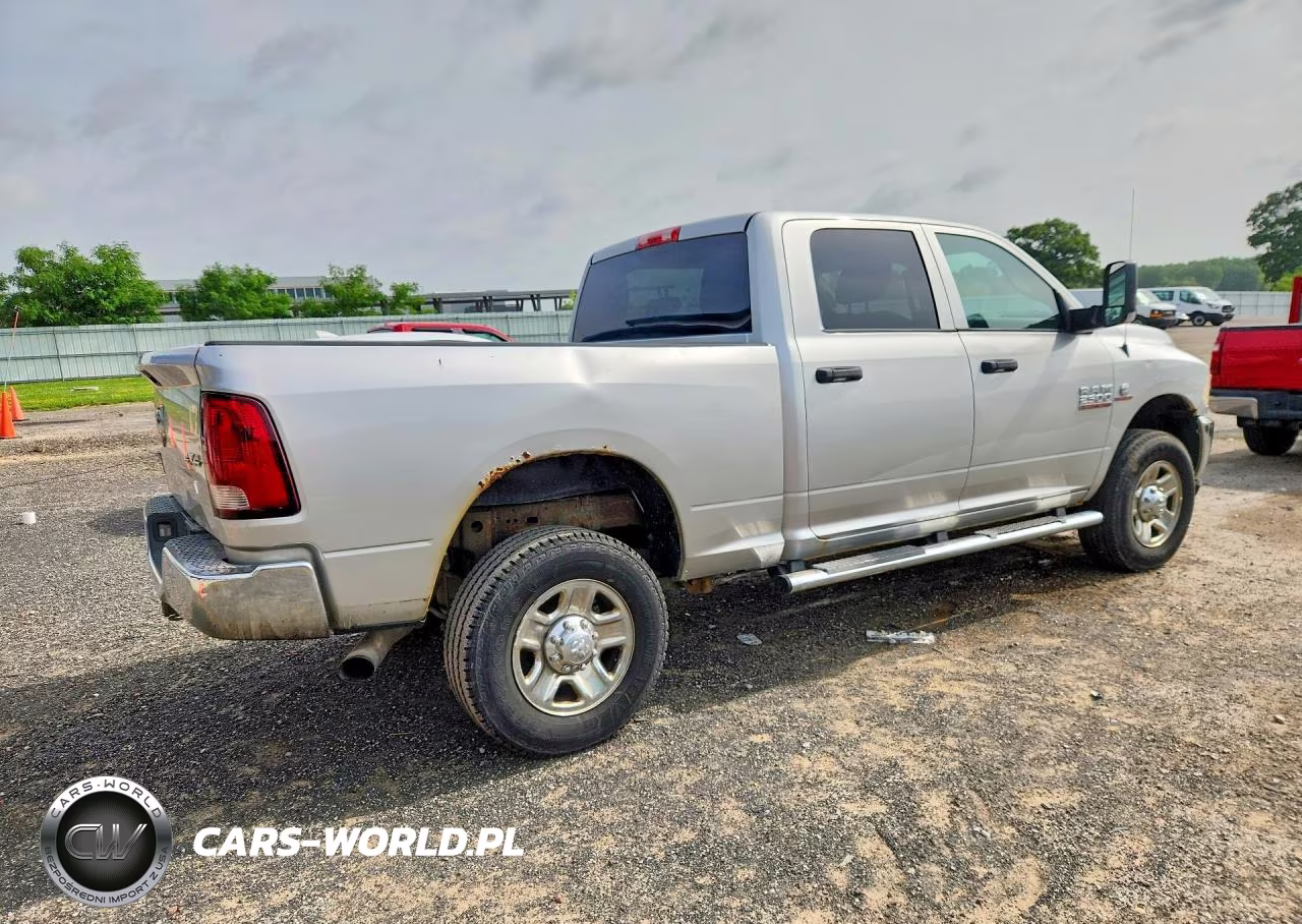 2014 Ram 2500 VIN:3C6UR5CL8EG144707 - 3