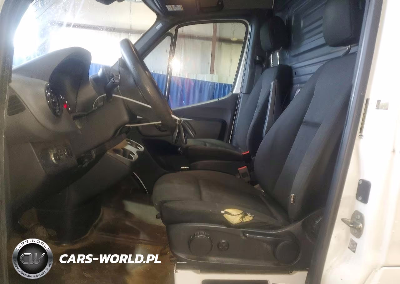 2019 Mercedes-Benz Sprinter 2500-3500 VIN:WD4PF0CD5KT015743 - 7