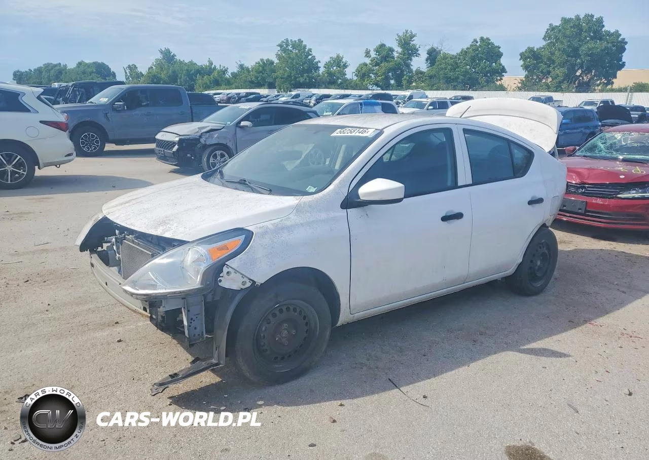 2017 Nissan Versa 1.6 S Plus – zdjęcie 1 z 12