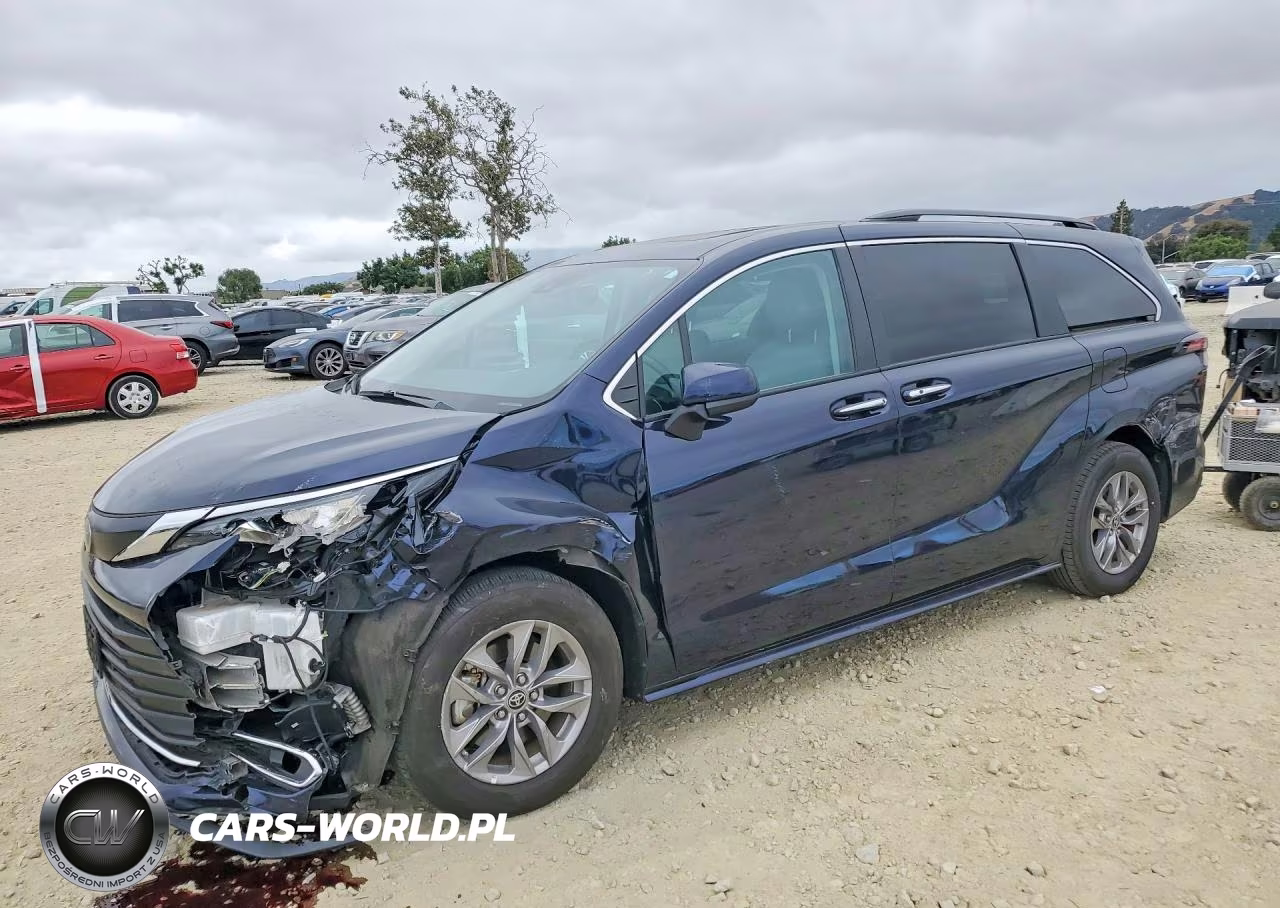 2024 Toyota Sienna Xle – zdjęcie 1 z 13
