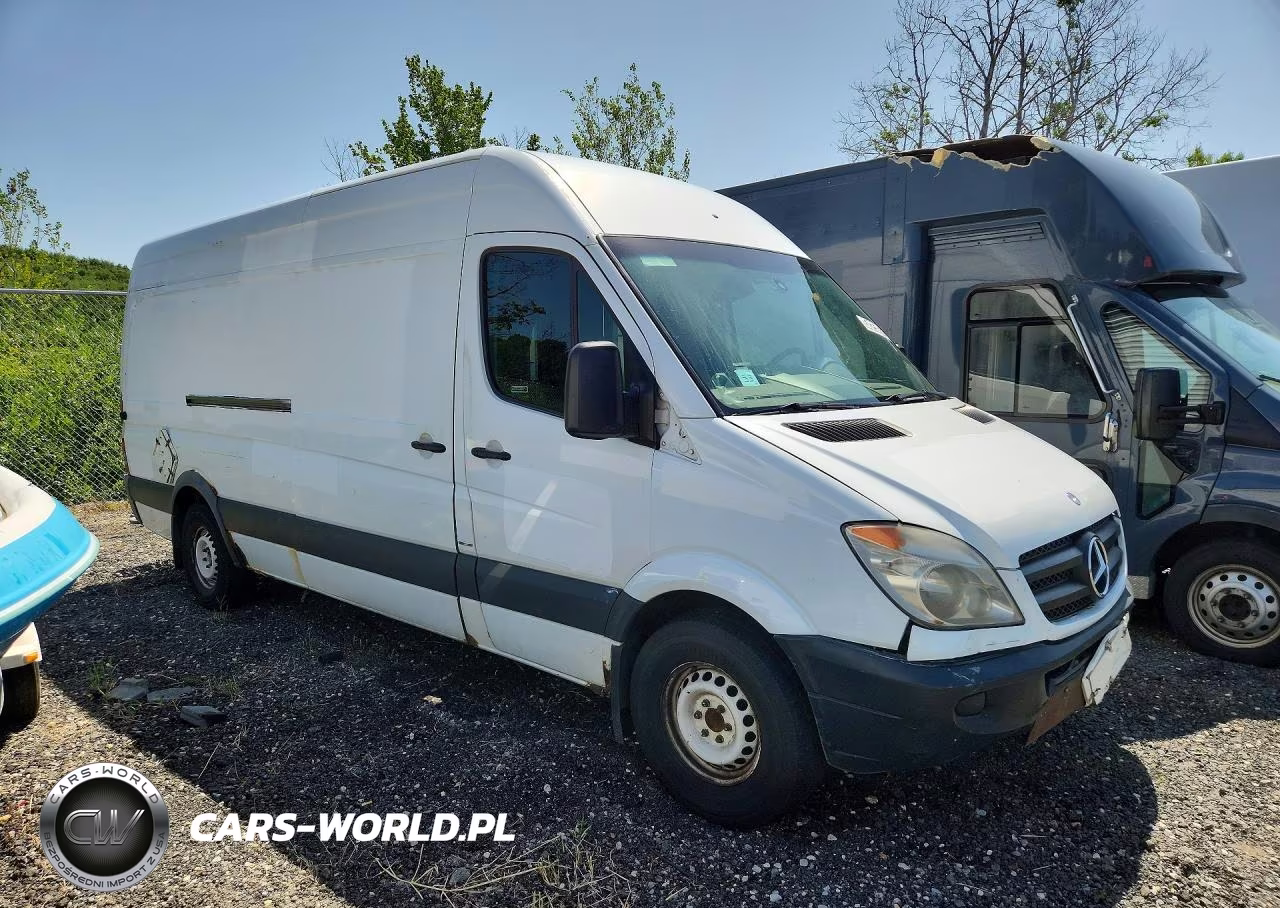 2012 Mercedes-Benz Sprinter 2500 Delivery Van VIN:WD3PE8CB2C5699984 - 4