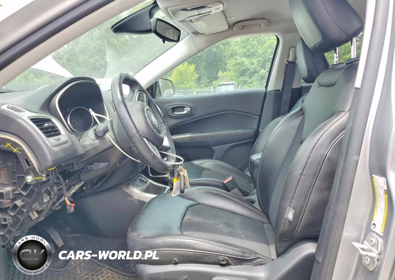 2018 Jeep Compass Latitude VIN:3C4NJCBB6JT286542 - 7