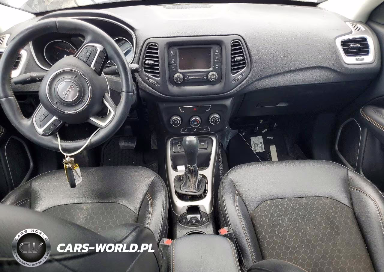 2018 Jeep Compass Latitude VIN:3C4NJCBB6JT286542 - 8