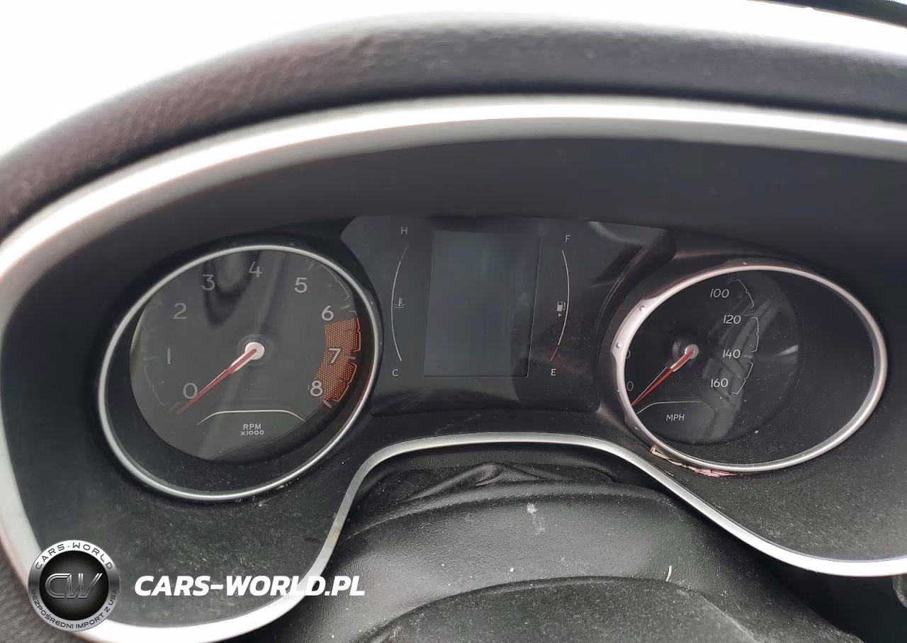 2018 Jeep Compass Latitude VIN:3C4NJCBB6JT286542 - 9