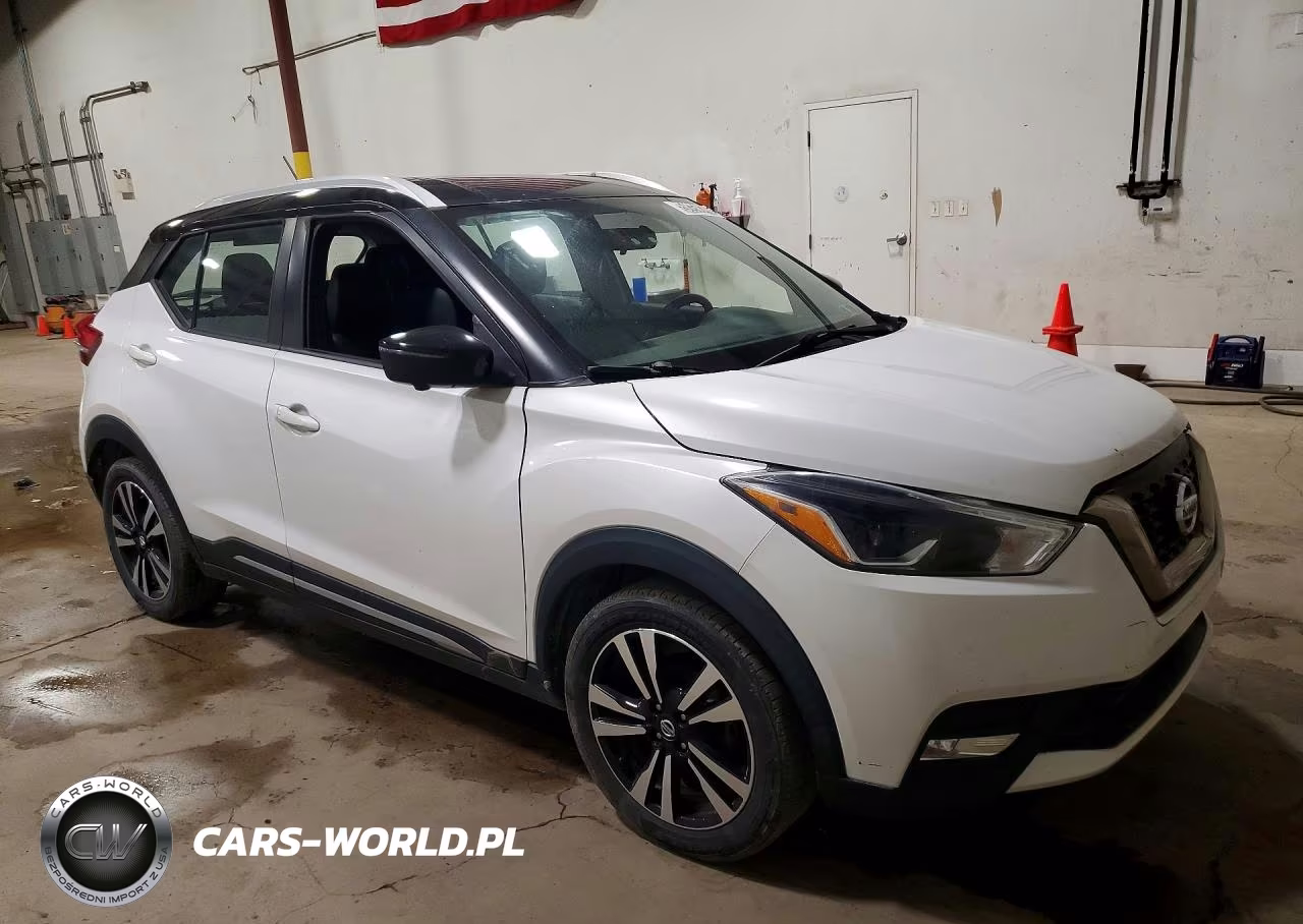 2019 Nissan Kicks Sr VIN:3N1CP5CU6KL524492 - 4