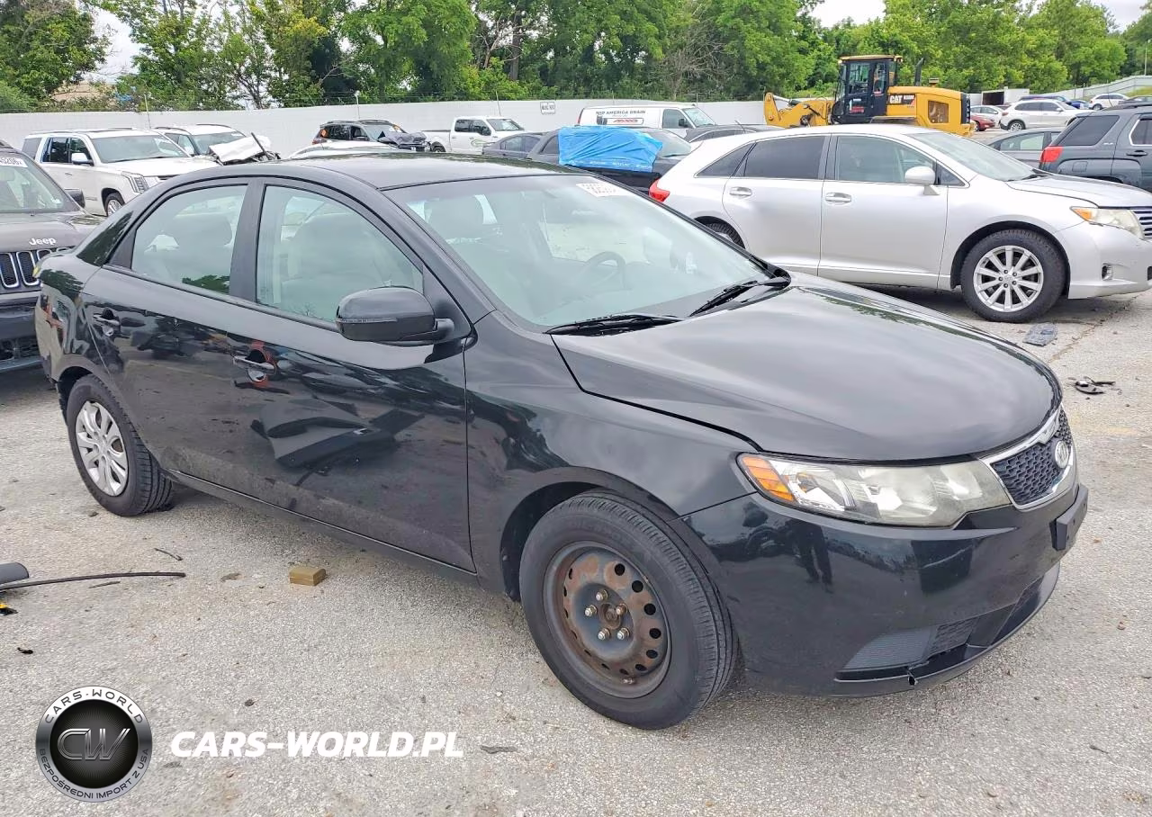 2013 Kia Forte VIN:KNAFU4A24D5737603 - 4
