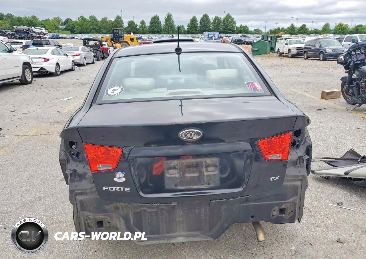2013 Kia Forte VIN:KNAFU4A24D5737603 - 6