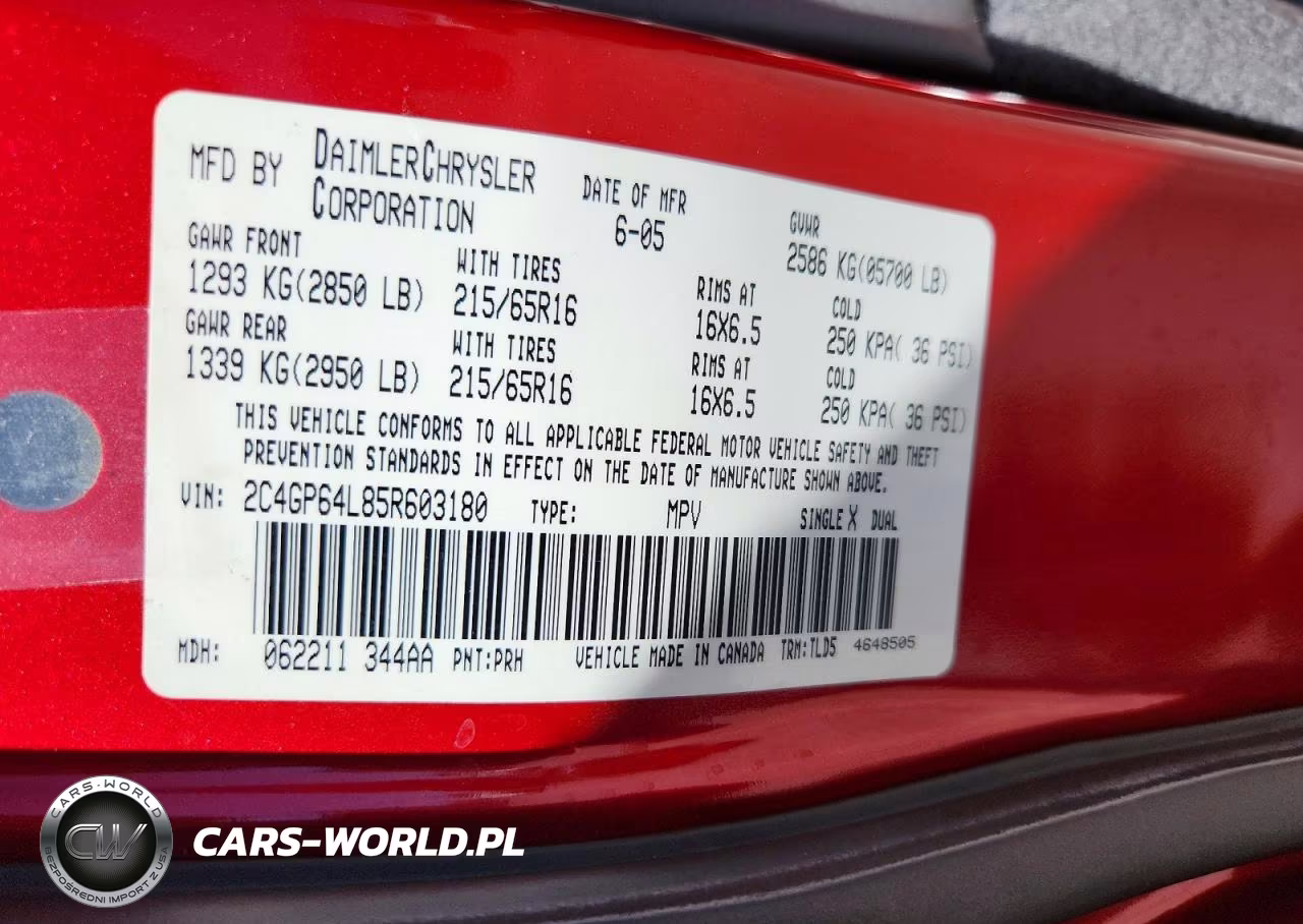 2005 Chrysler Town & Country Limited VIN:2C4GP64L85R603180 - 13