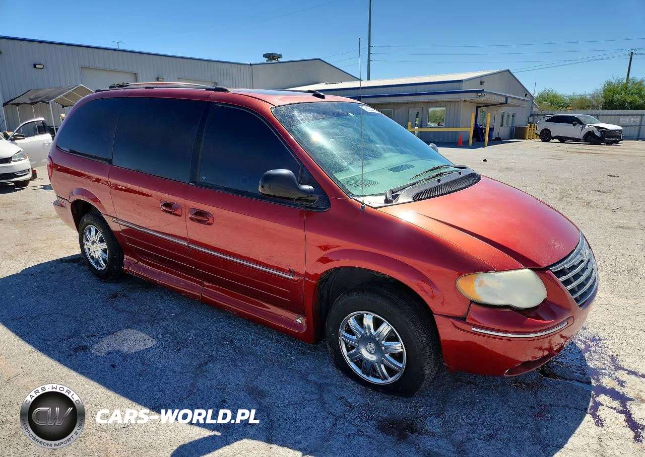 2005 Chrysler Town & Country Limited VIN:2C4GP64L85R603180 - 4