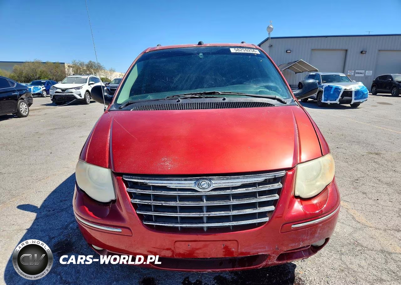 2005 Chrysler Town & Country Limited VIN:2C4GP64L85R603180 - 5