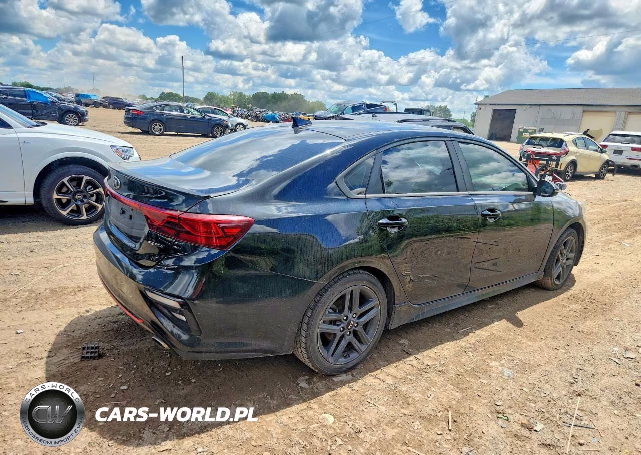 2020 Kia Forte Gt Line VIN:3KPF34AD5LE165421 - 3