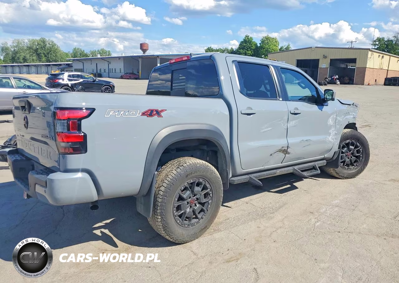 2023 Nissan Frontier Pro-4X VIN:1N6ED1EK7PN648083 - 3