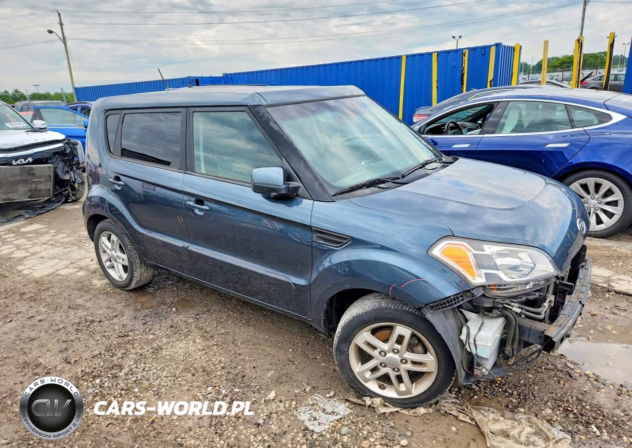 2011 Kia Soul + VIN:KNDJT2A28B7313637 - 4