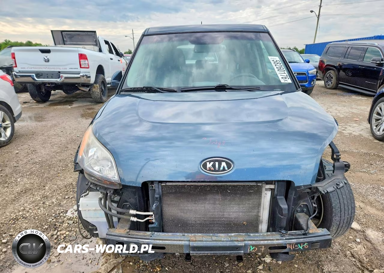 2011 Kia Soul + VIN:KNDJT2A28B7313637 - 5