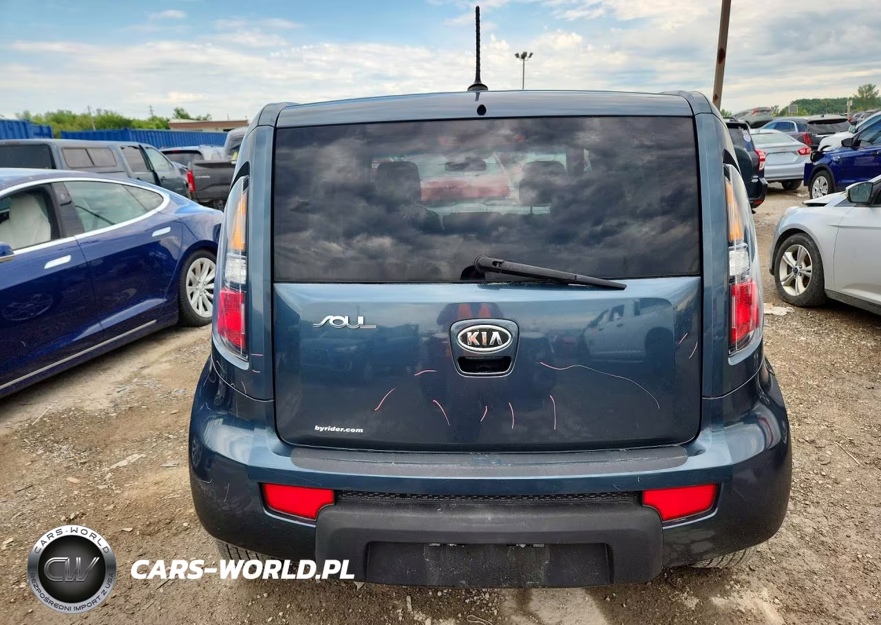 2011 Kia Soul + VIN:KNDJT2A28B7313637 - 6