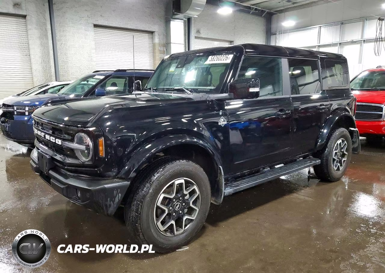 2024 Ford Bronco Outer Banks – zdjęcie 1 z 13