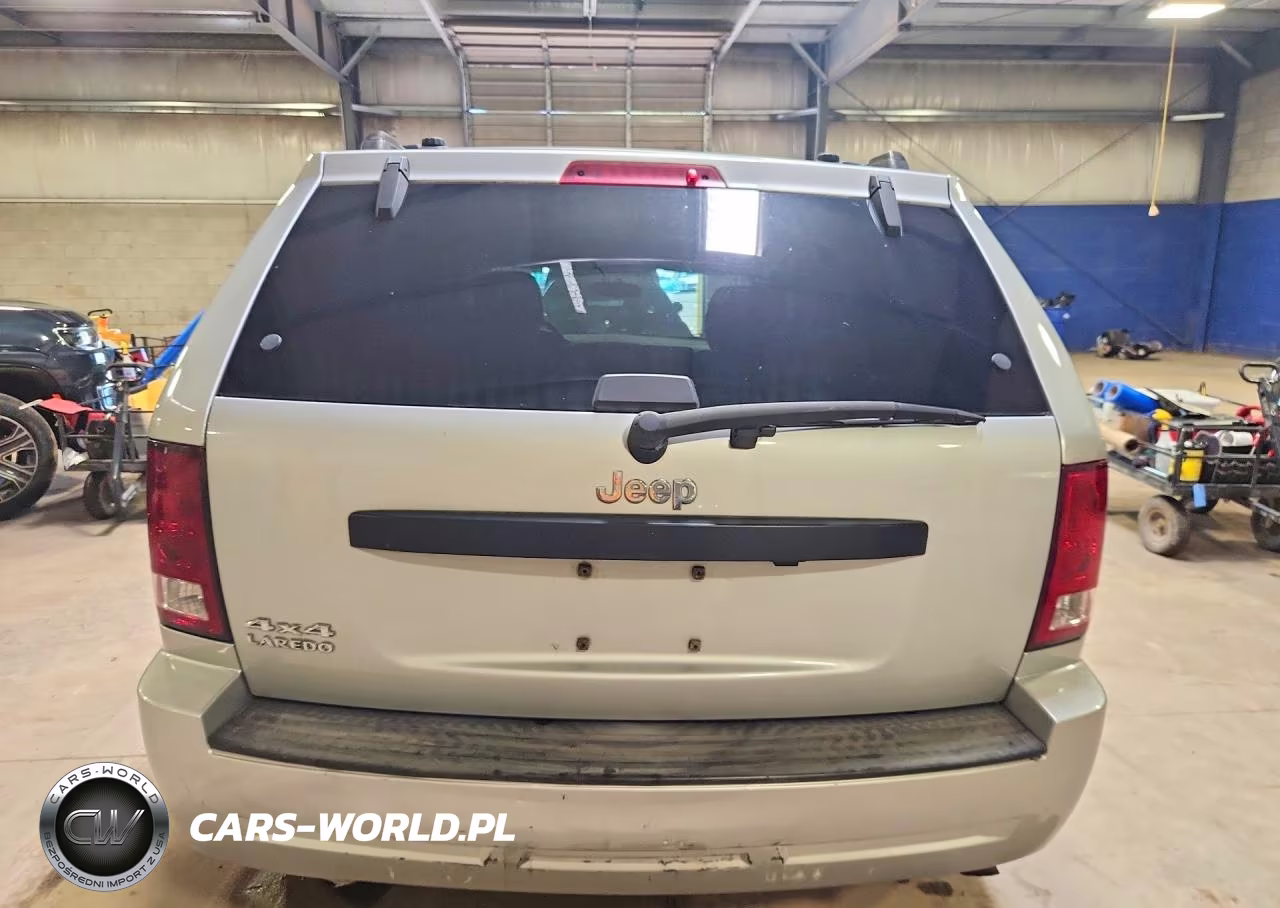 2007 Jeep Grand Cherokee Laredo VIN:1J8GR48K77C576252 - 6