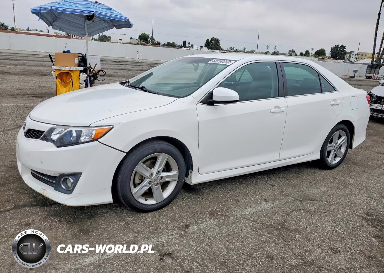 2014 Toyota Camry Se – zdjęcie 1 z 12