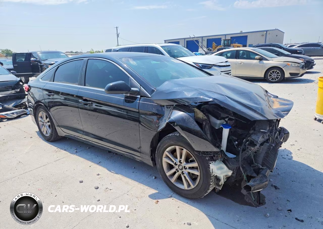 2016 Hyundai Sonata Se VIN:5NPE24AF5GH302519 - 4